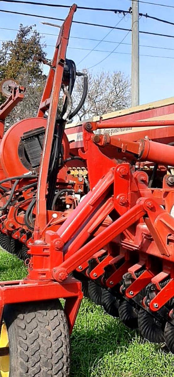 Sembradora Bertini Modelo 30000 con 20 S 40 Cms. y 16 a 52