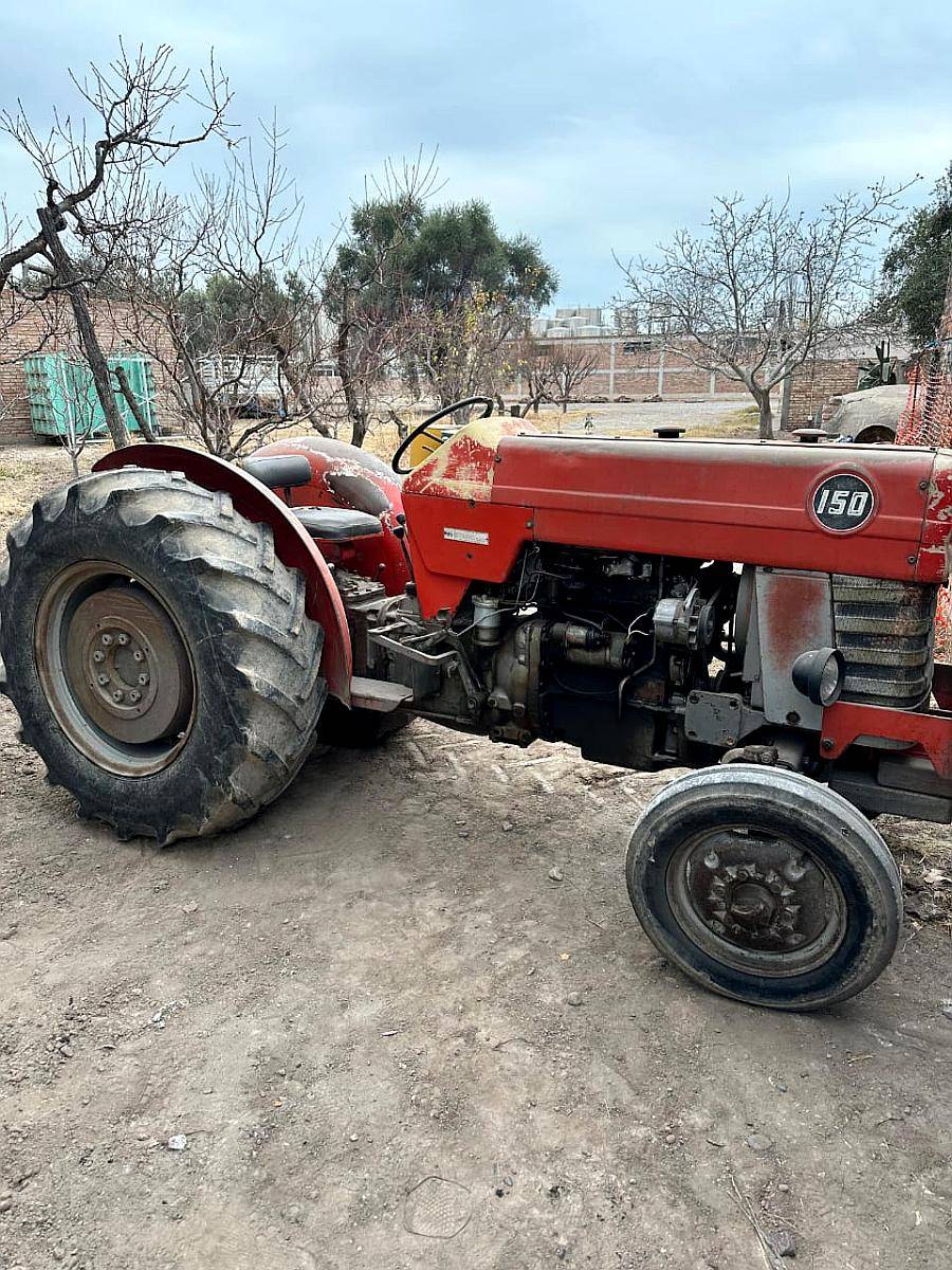Massey Fergunson 1 6 5