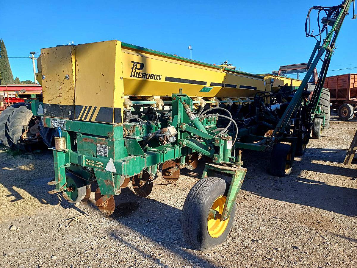 Sembradora Pierobon 18 a 52/14 a 70
