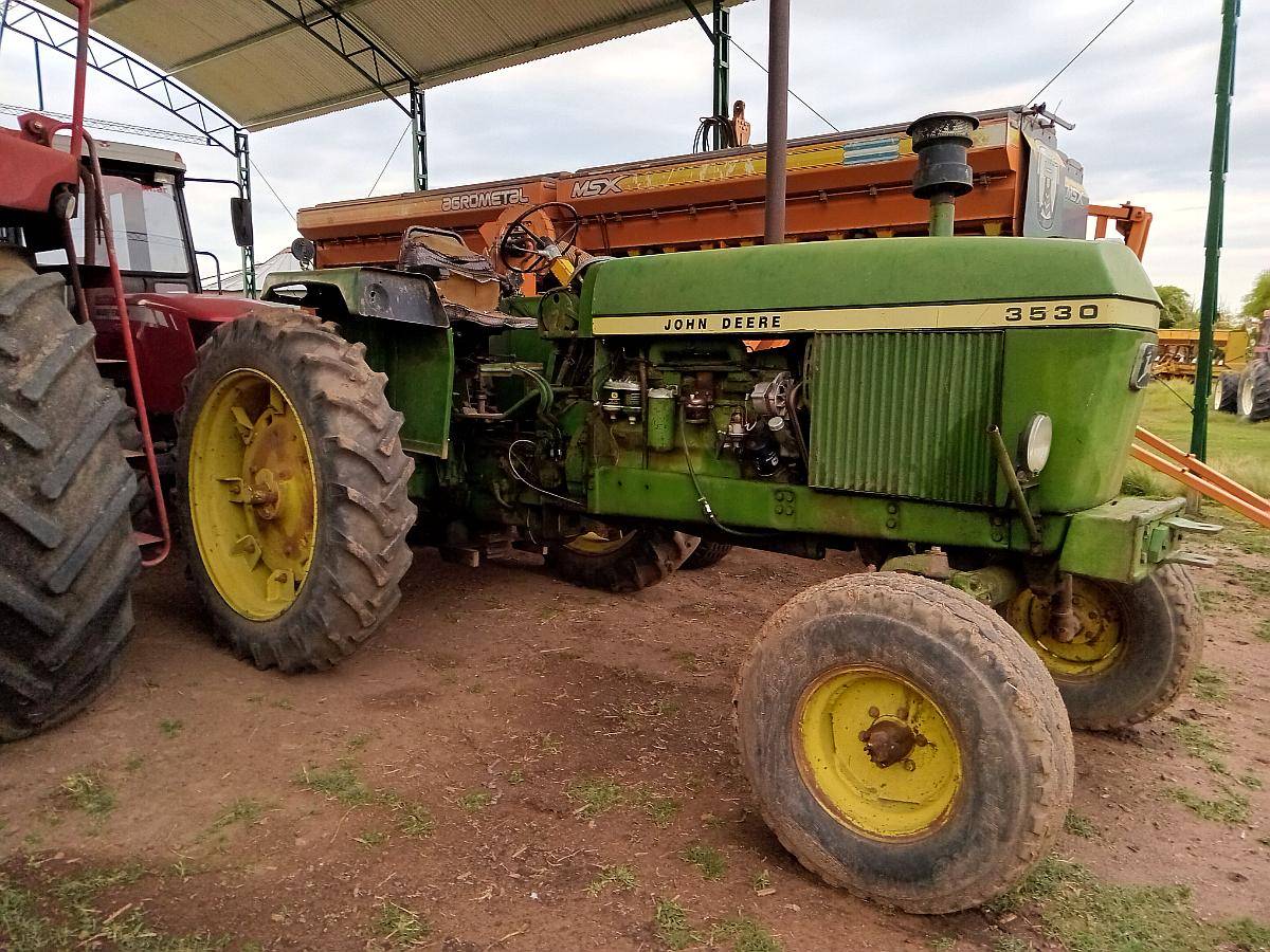Tractor John Deere 3530