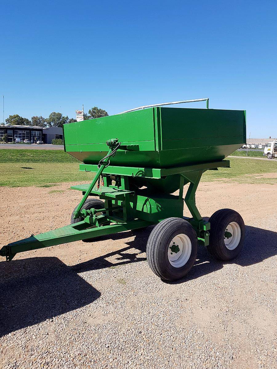 Fertilizadora Pampero RG 3.000 con Gomas. Impecable
