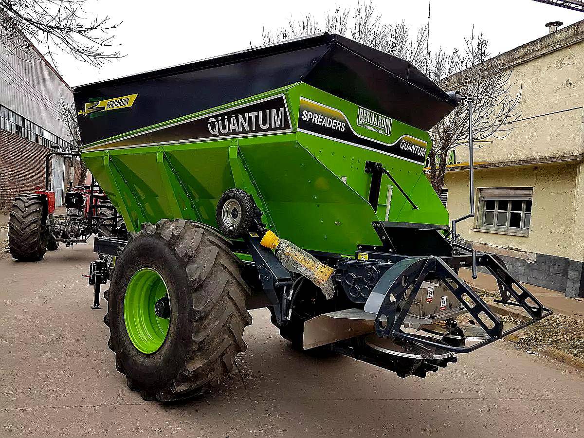Fertilizadora Quantum 8000/10000lt Bernardin