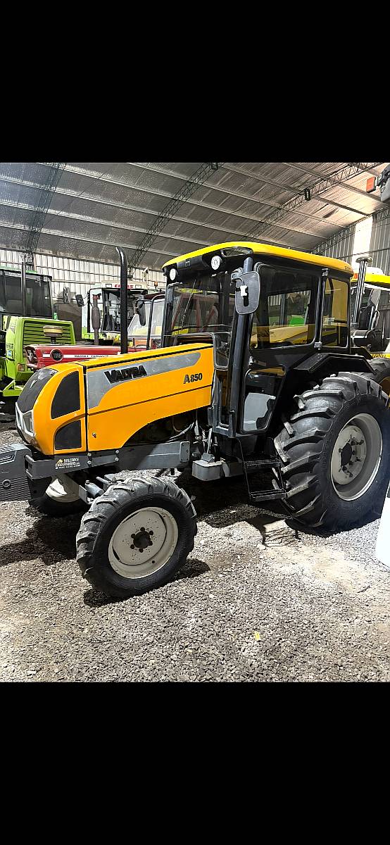 Valtra 850 con Doble Embrague y 3 Puntos
