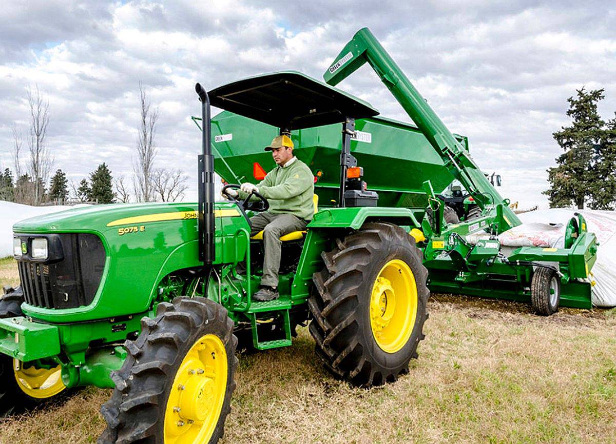 Tractores Utilitarios 5075e 75 HP John Deere Agroads