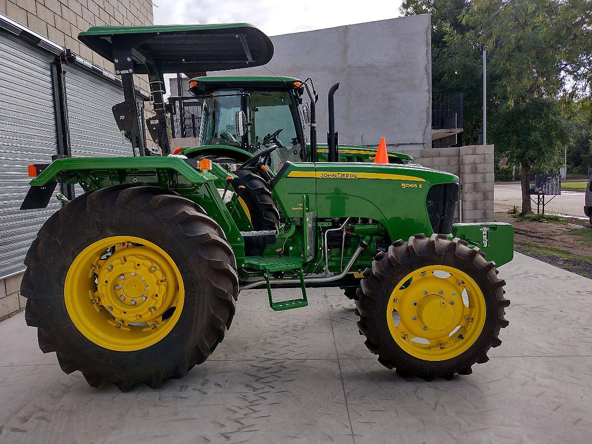 Tractor Doble Tracción Jhon Deere 5065e Nuevo Año 2022 Agroads