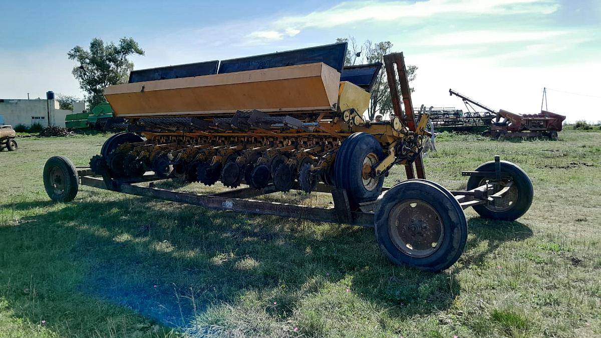 Sembradora Agrometal GX de 21 Líneas a 21
