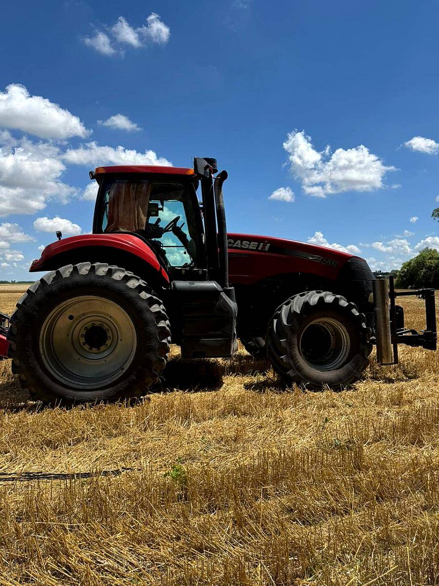 Tractor Case Magnum 235