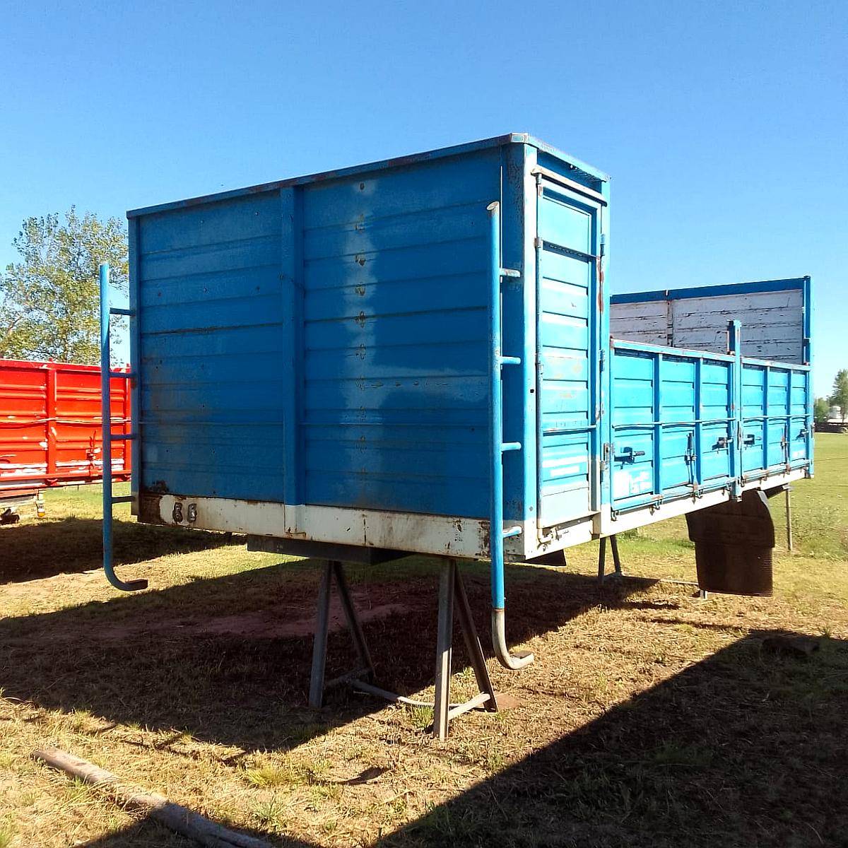 Carroceria Usada Branda Volcable con Cuchetin