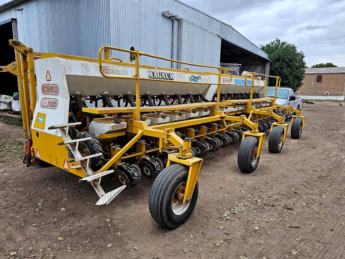 Sembradora Ascanelli RS 3000 16/52 Mecanica Fert Simple.