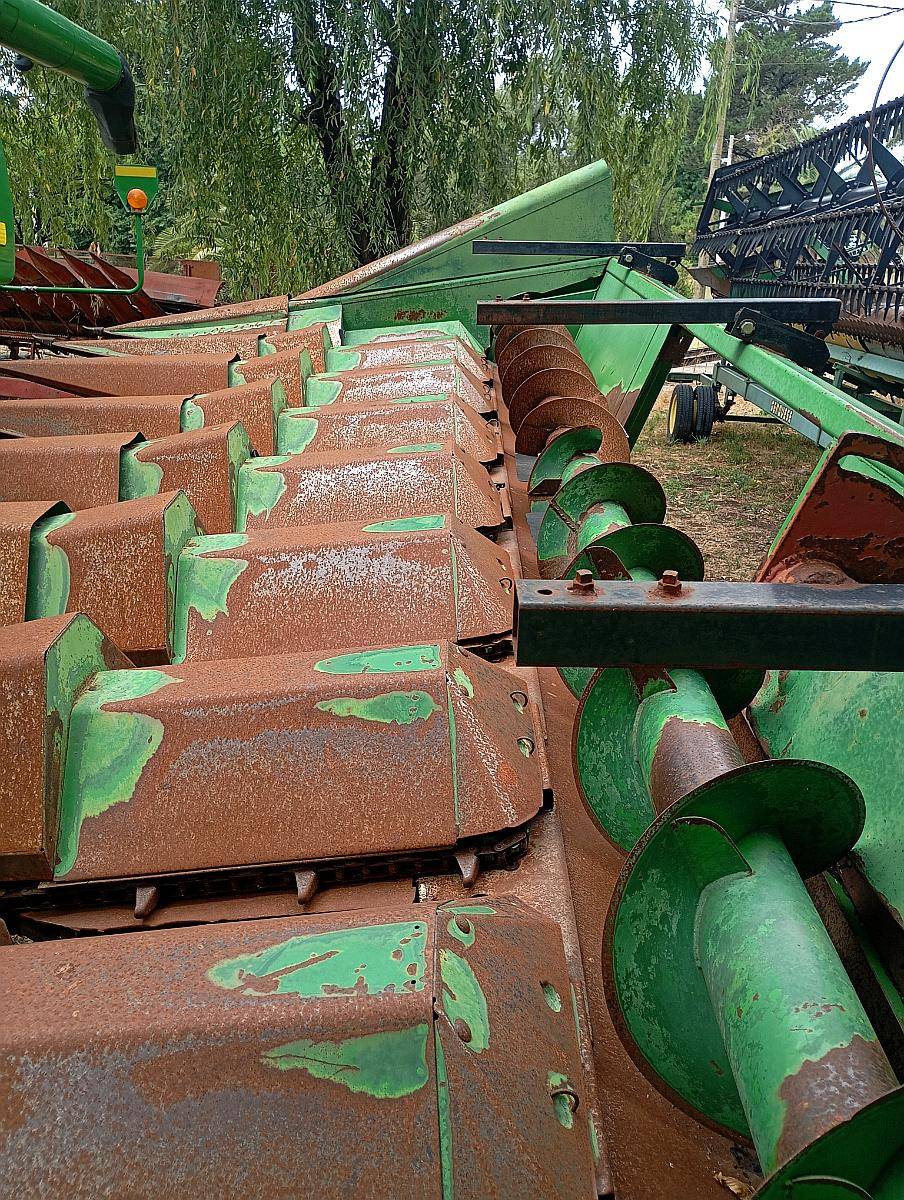 John Deere 8 Surcos a 70