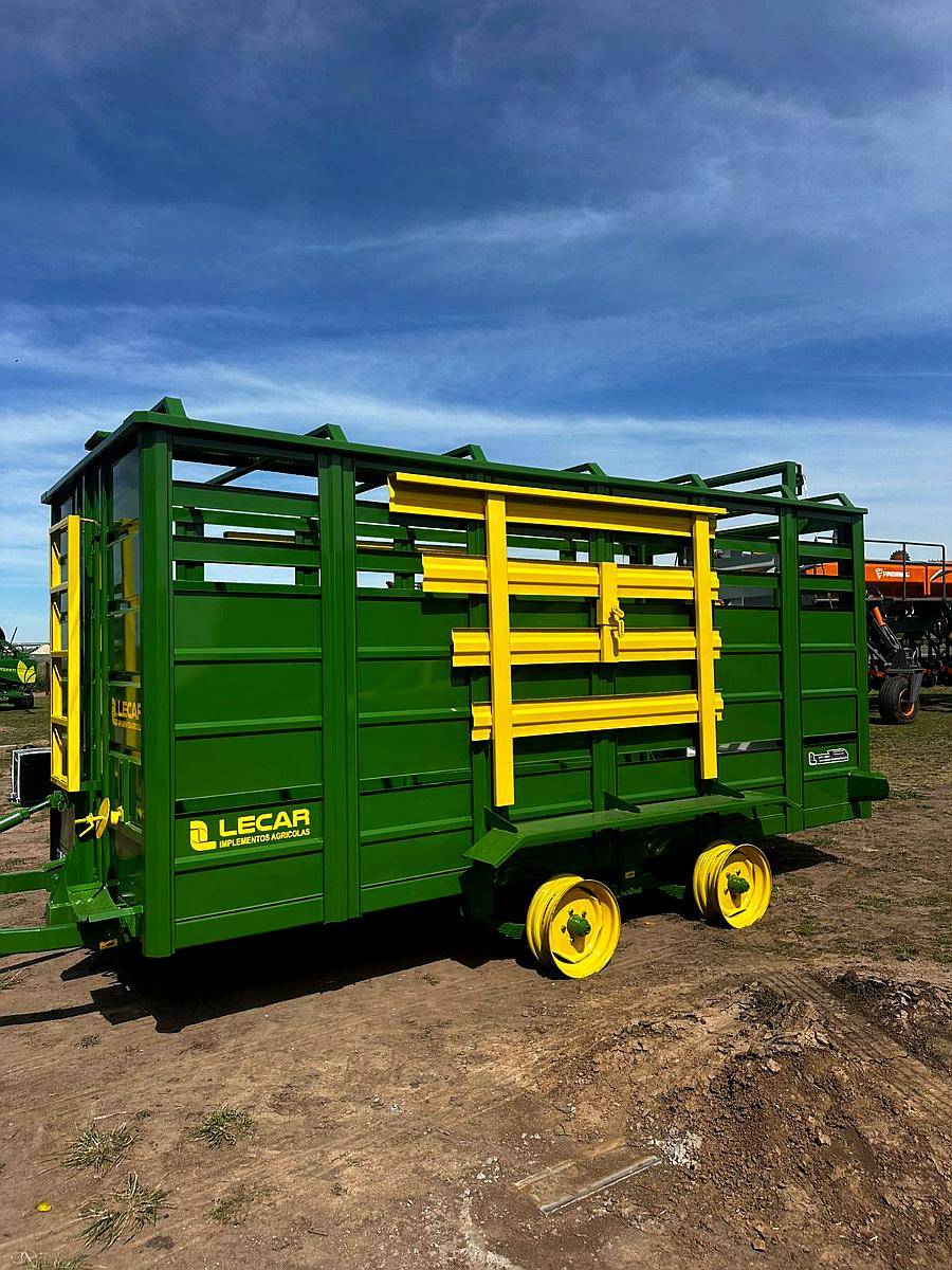 Acoplado Jaula Vaquero para 3-4 Animales