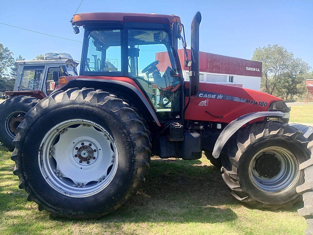 Tractor ASE MXM 180 – año 2005