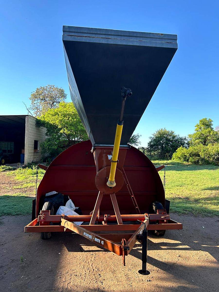 Embolsadora 9 Pies Metalpaz. año 2010.