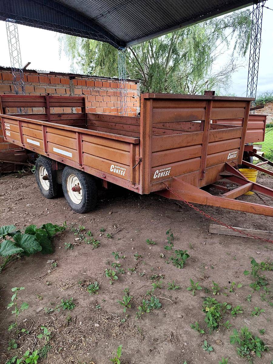 Acoplado Conese Usado en Buen Estado. Luces y Rueda Auxilia