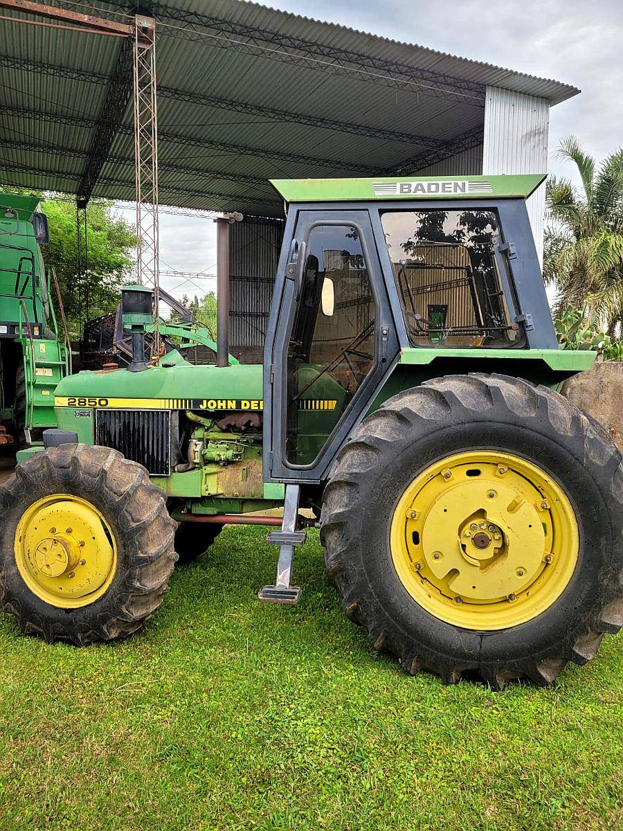 John Deere 2850. año 1993. DT.
