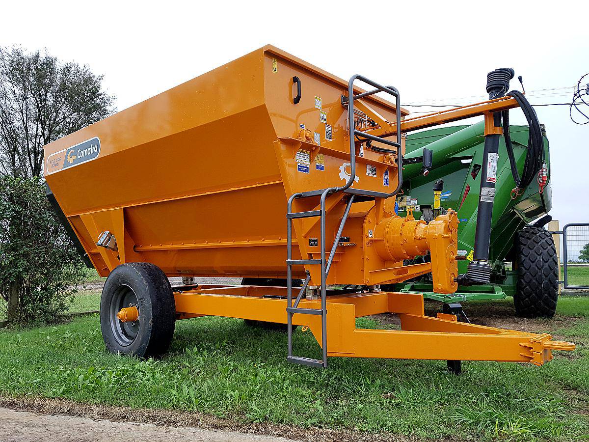 Mixer Horizontal Comofra SF5000 10m3