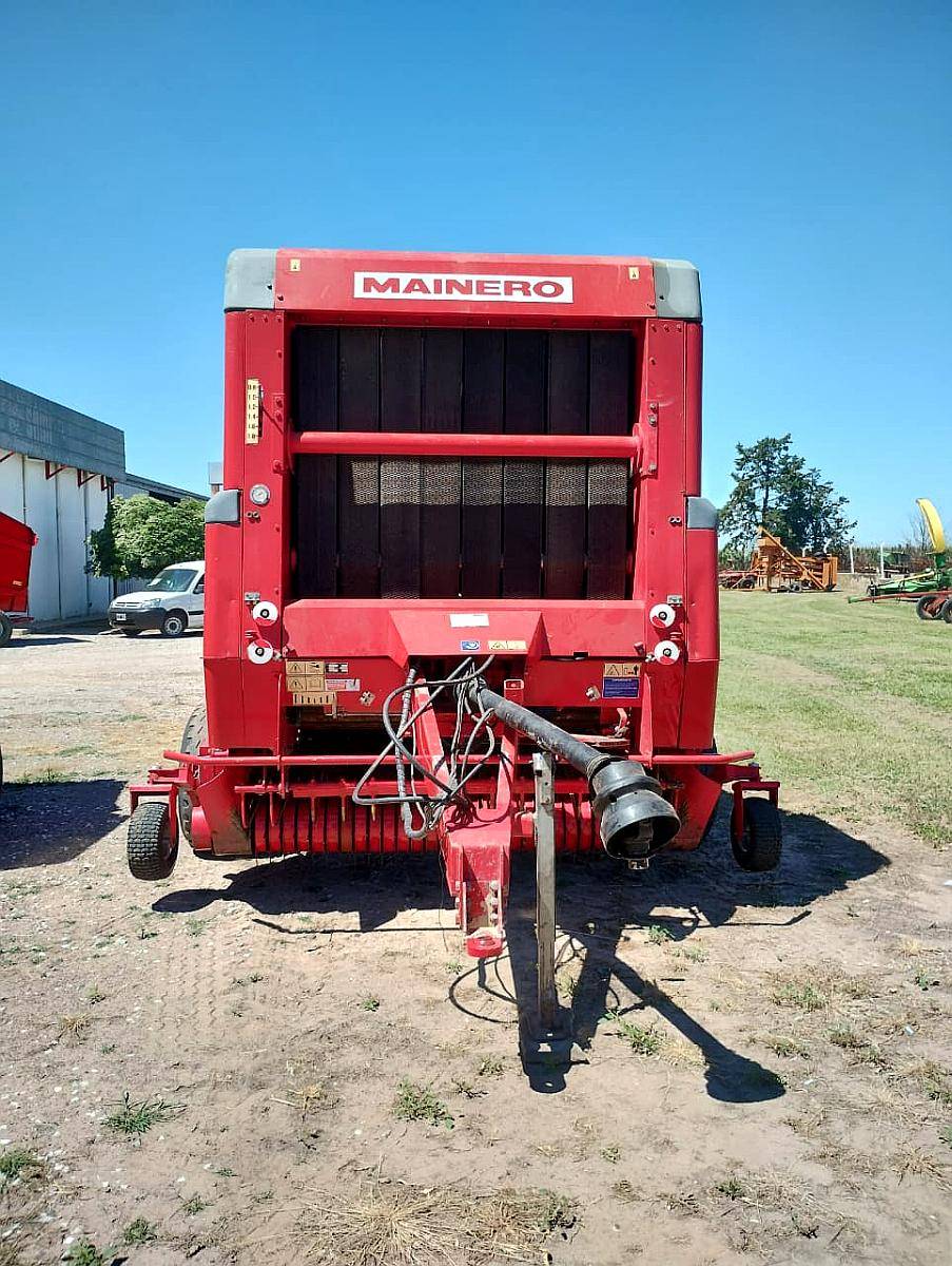 Rotoenfardadora Mainero 5885, Recolector 5886.