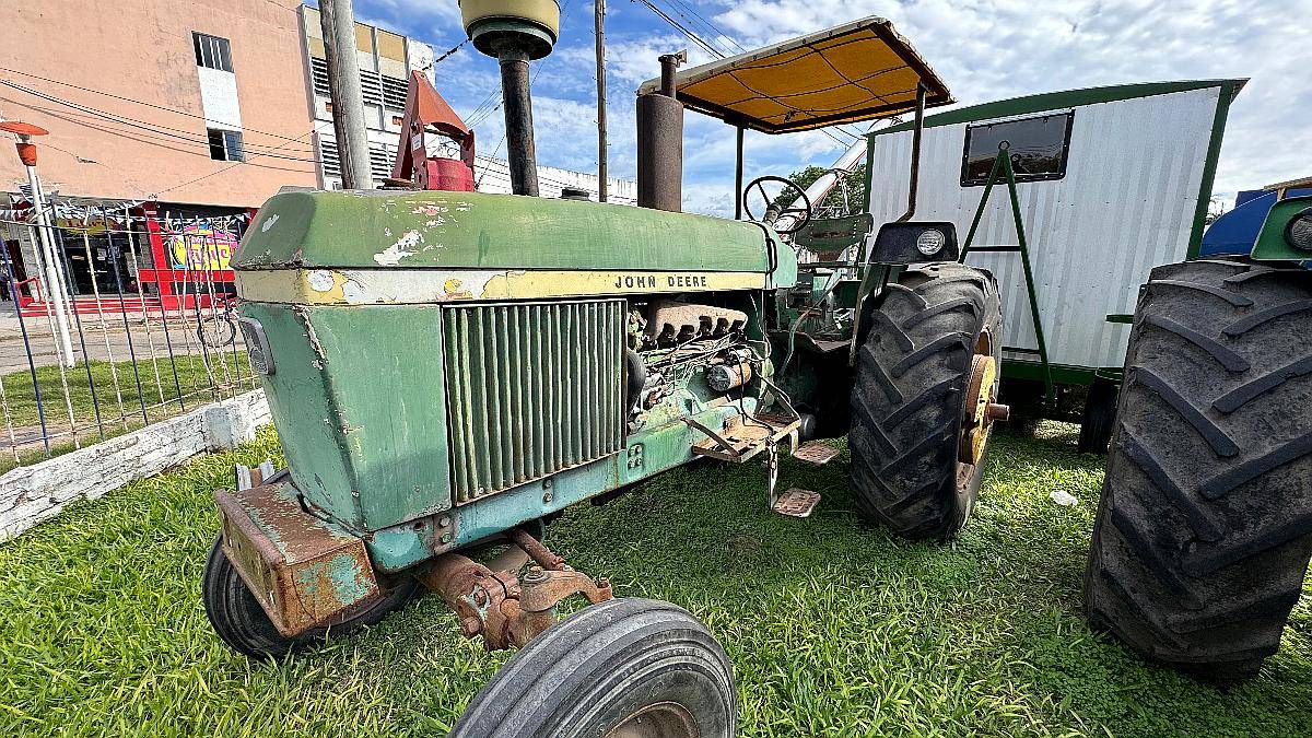Tractor John Deere 3530