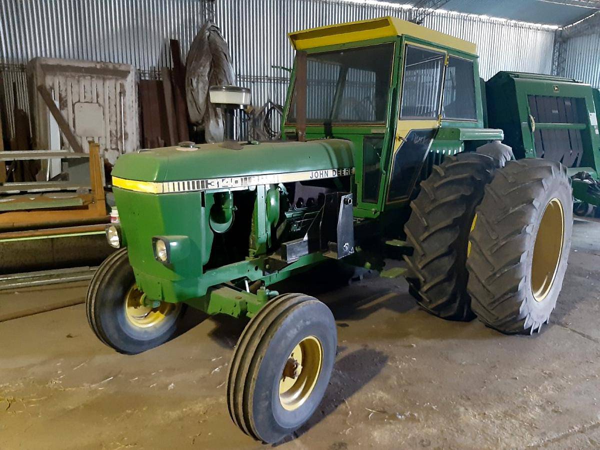 Jonh Deere 3140 C/pala