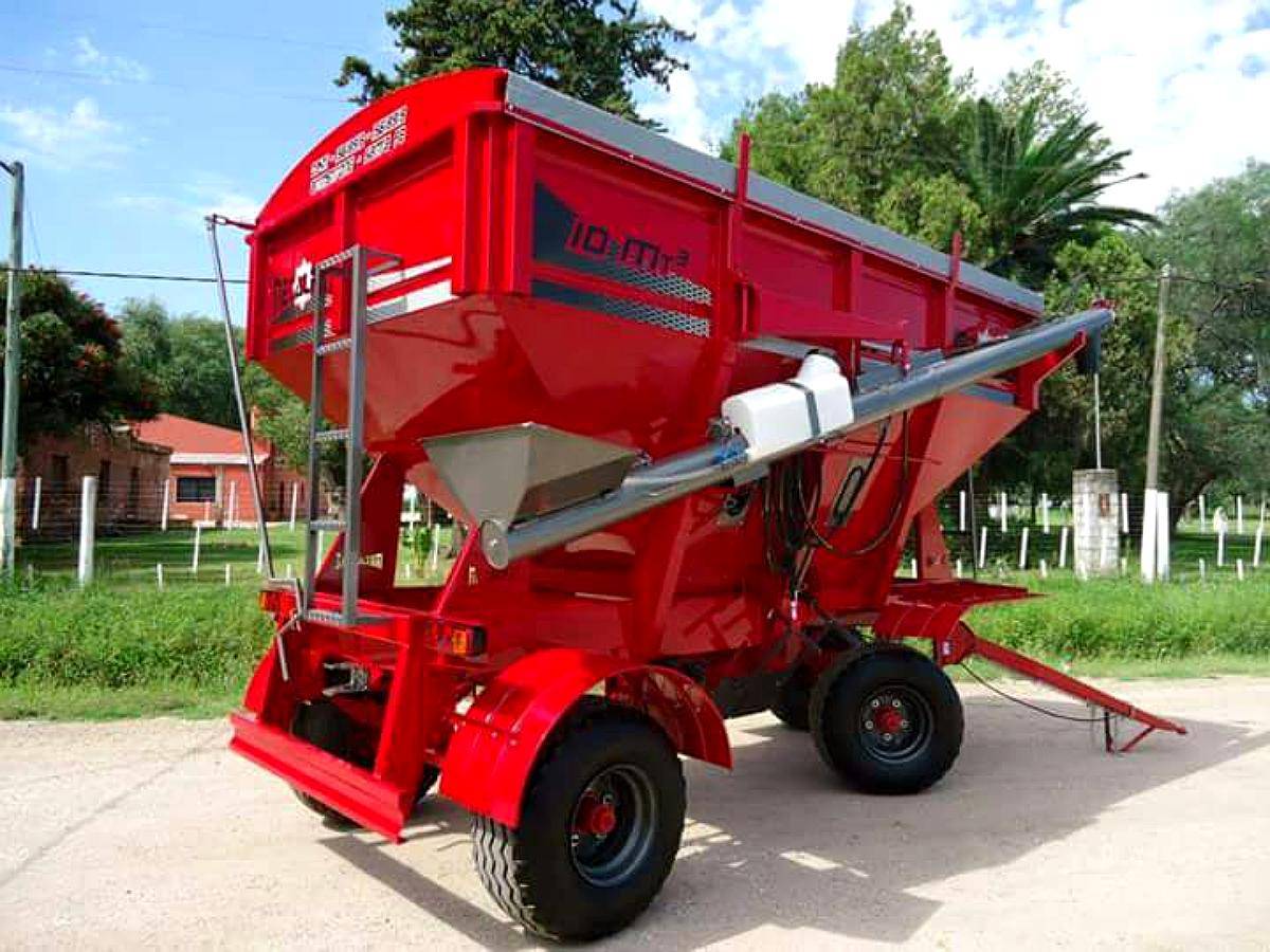 Acoplado Tolva Semilla y Fertilizante de 10 M3