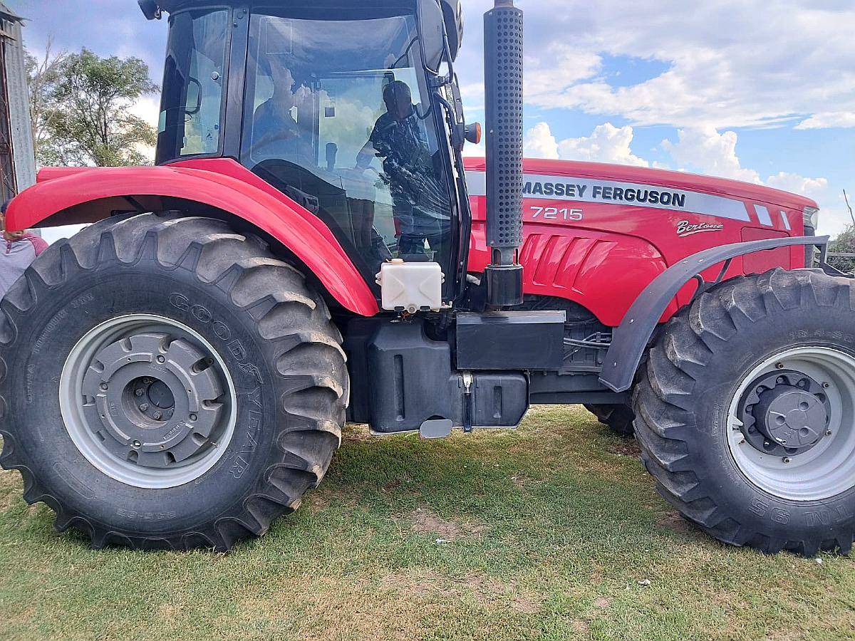 Massey Ferguson 7215 DT año 2020