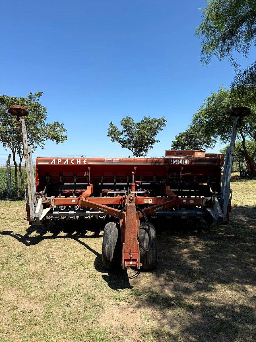Sembradora Apache 9900 Usada Reparada.