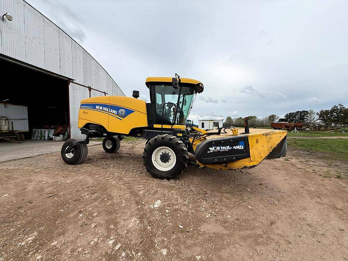 Segadora Autopropulsada New Holland con Cabezal de Discos