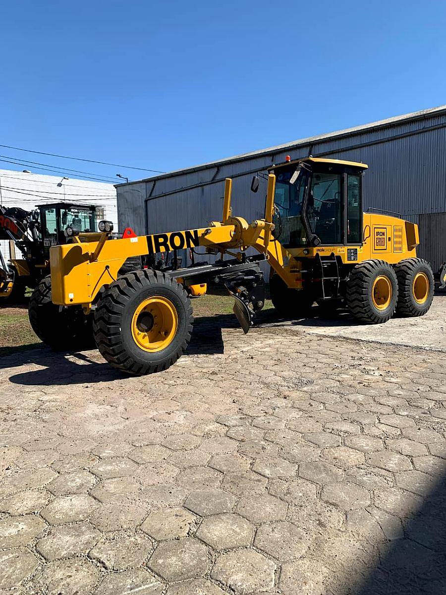 Motoniveladora Iron Xcmg 180 HP 15,4 TN