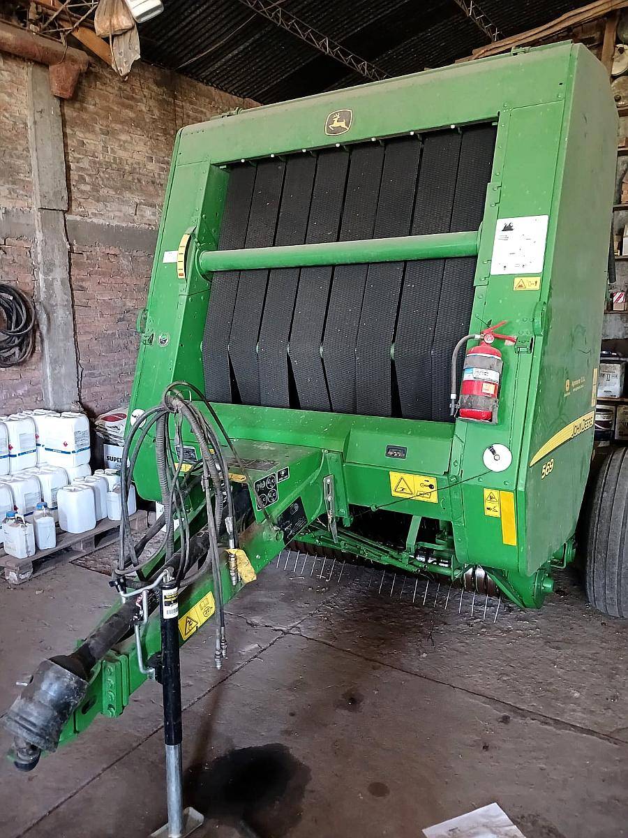 Rotoenfardadora John Deere 569