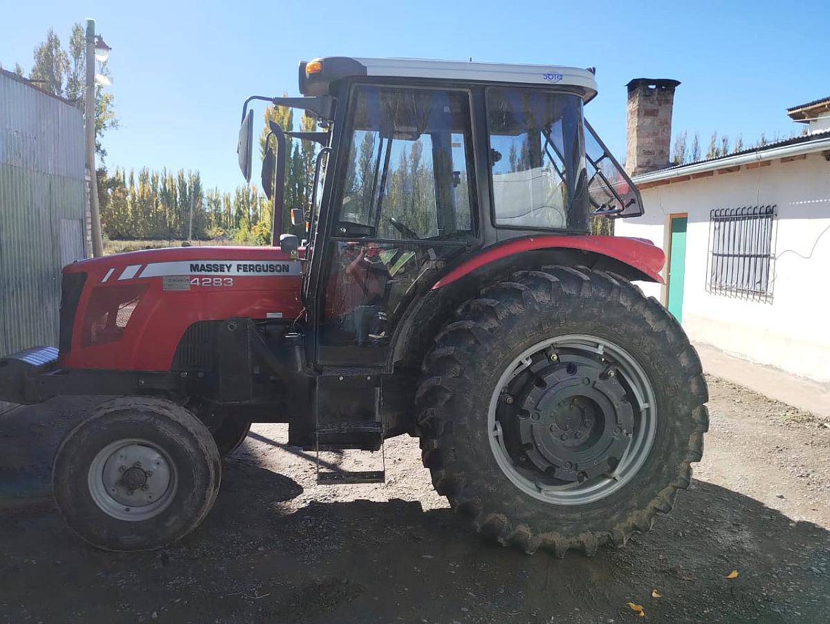 Massey Ferguson MF 4283