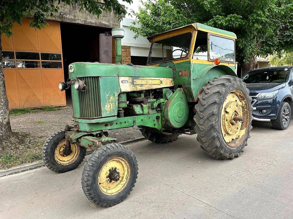 John Deere 730 Buen Estado