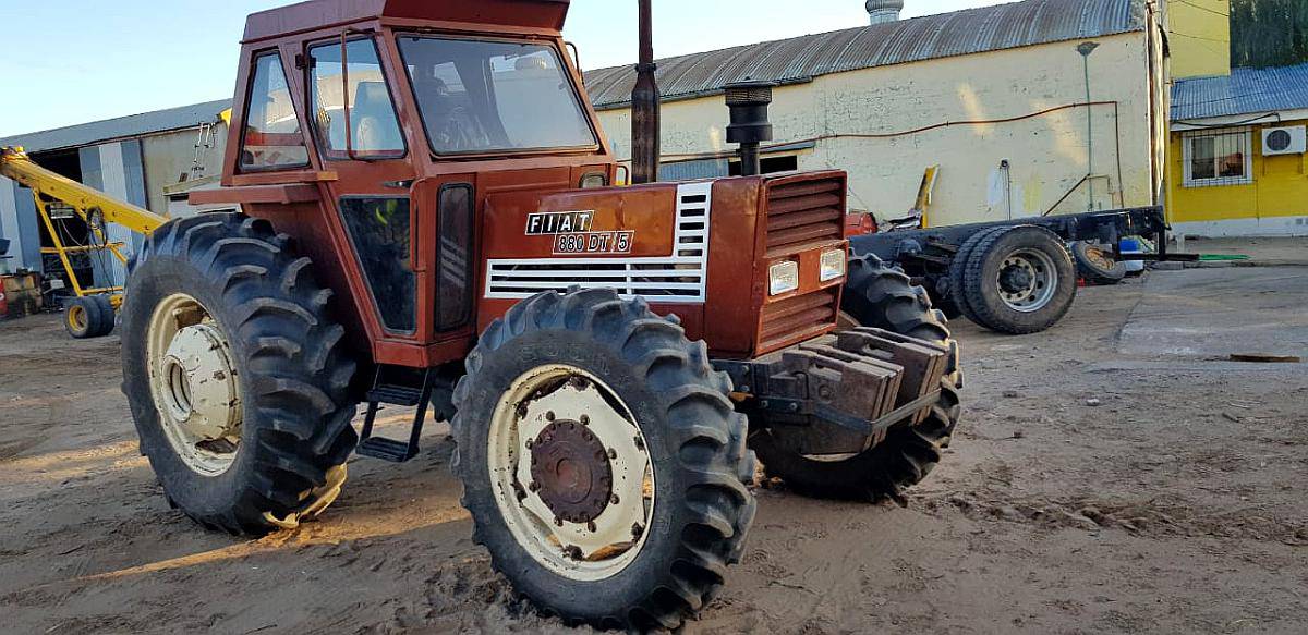 Tractor Doble Tracción Fiat 880 Año 2000 Agroads