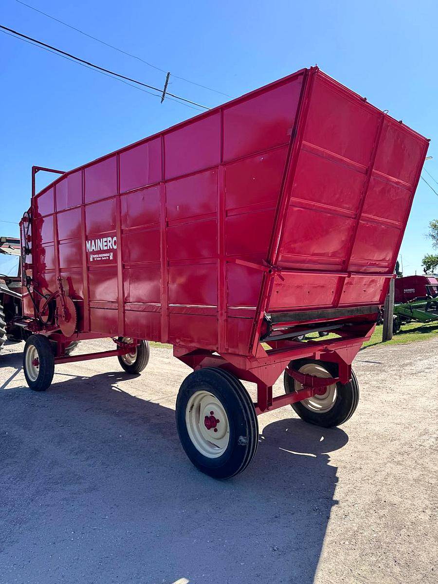 Carro Forrajero Mainero B400