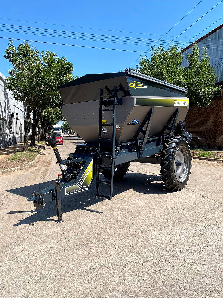 Fertilizadora Titanium 6500lts Bernardin