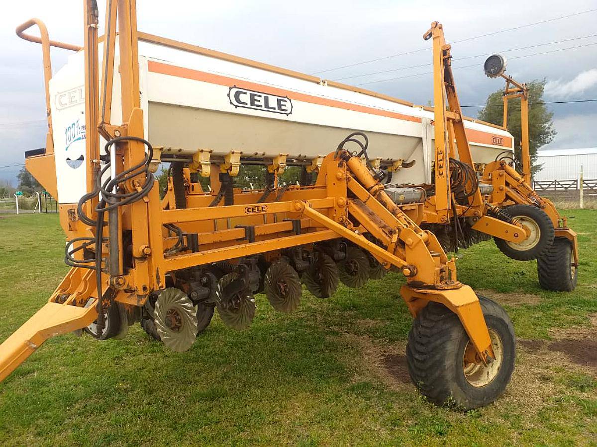 Sembradora Marca Cele MOD.7000