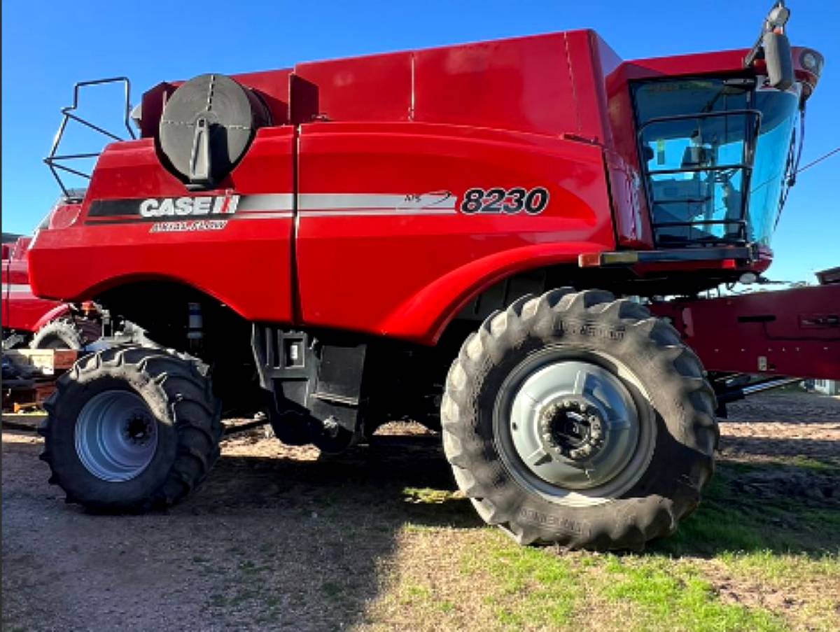 Cosechadora Case 8230 a