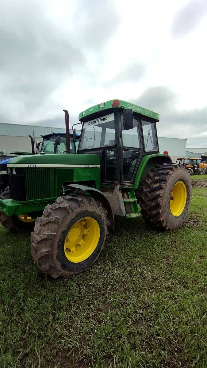 Tractor John Deere 6605