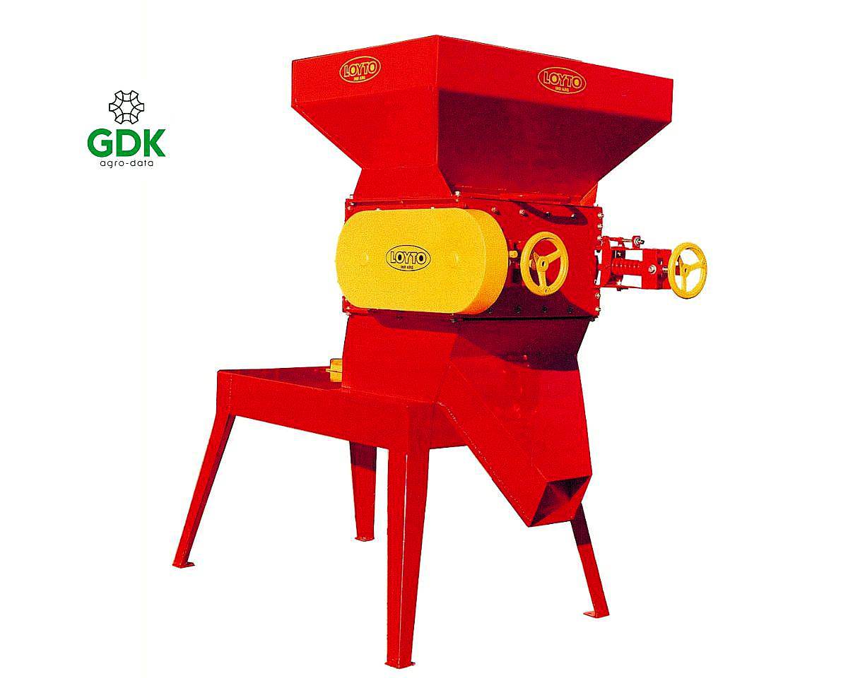 Quebradora de Granos L300 AT C/tráiler C/rodilo 8dx Loyto.