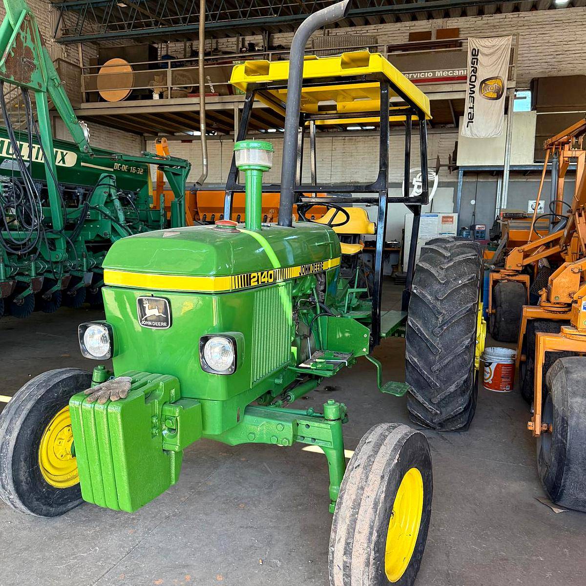 Tractor John Deere 2140 NO 3350,2730,2850