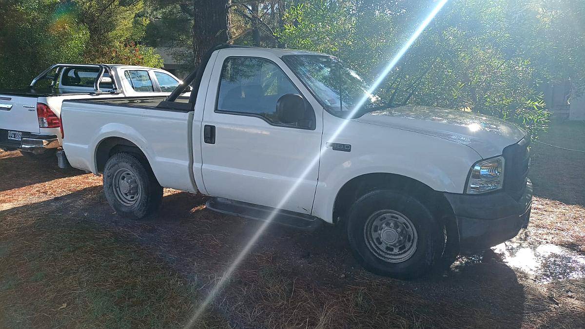 Ford F100 3.9 TDI XL Plus 2009, Cummins 4, 186000km 4X2