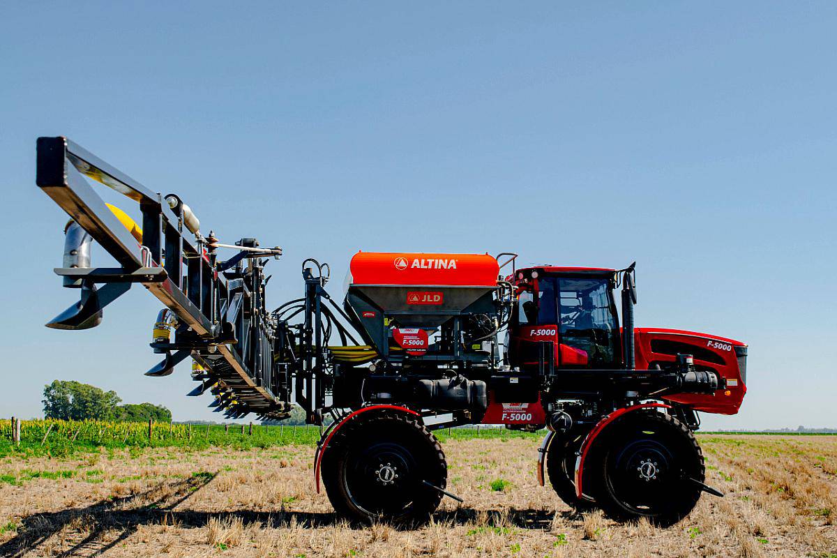 Fertilizadora Autopropulsada Neumática F 5000 Nueva Ombu