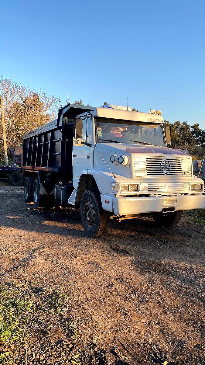 Mercedes Benz 2318 6X4 Volcador