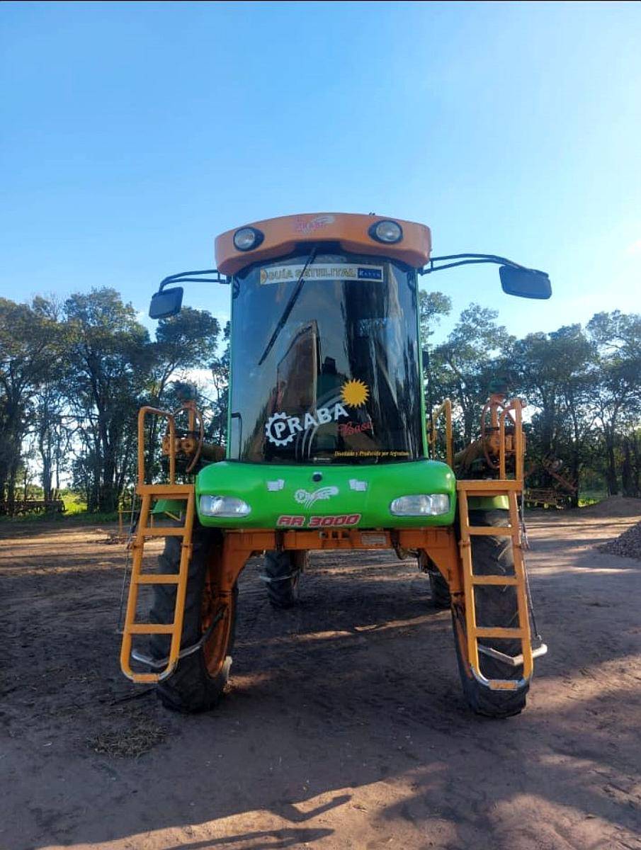 Pulverizadora Autopropulsada Praba AR 3000 año 2008