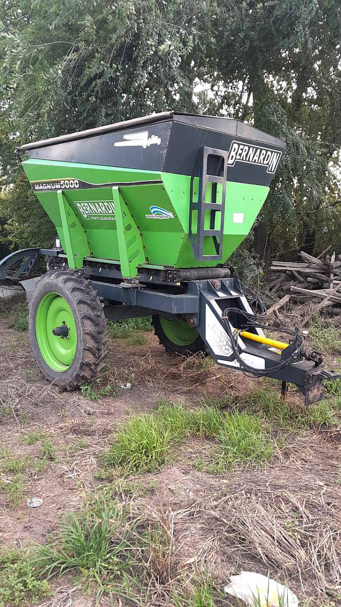 Fertilizadora Bernardin con Variable