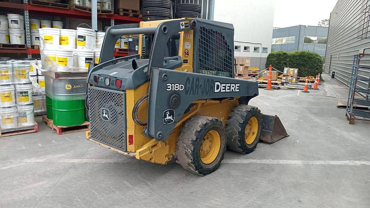 Minicargador John Deere 318d - 2010