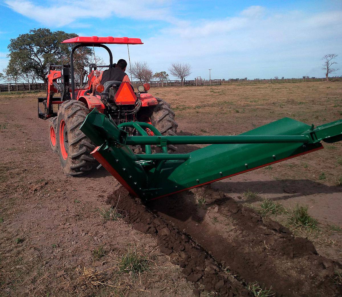 Zanjadora de 3 Puntos