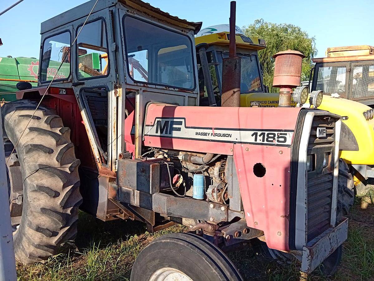 Tractor Massey Ferguson 1185 con Cabina