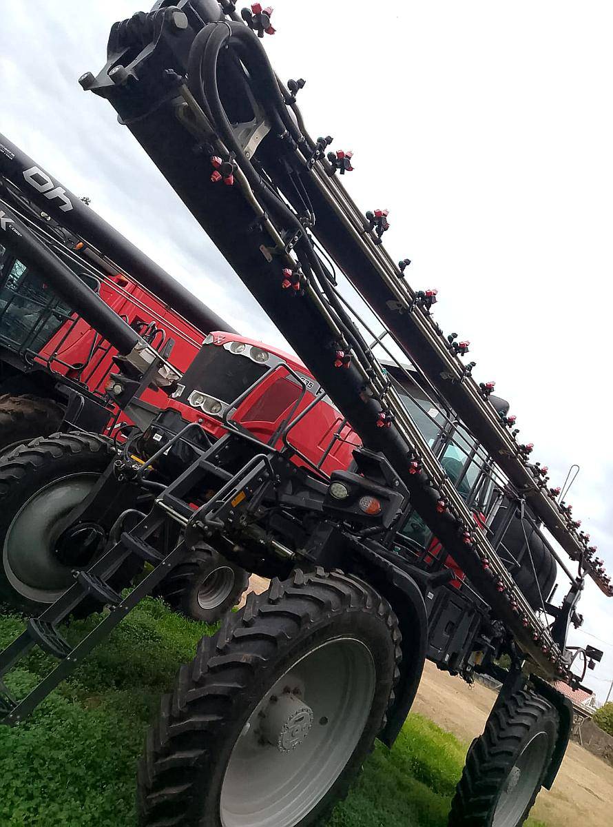 Pulverizadora Massey Ferguson 535r 3500l 200hp