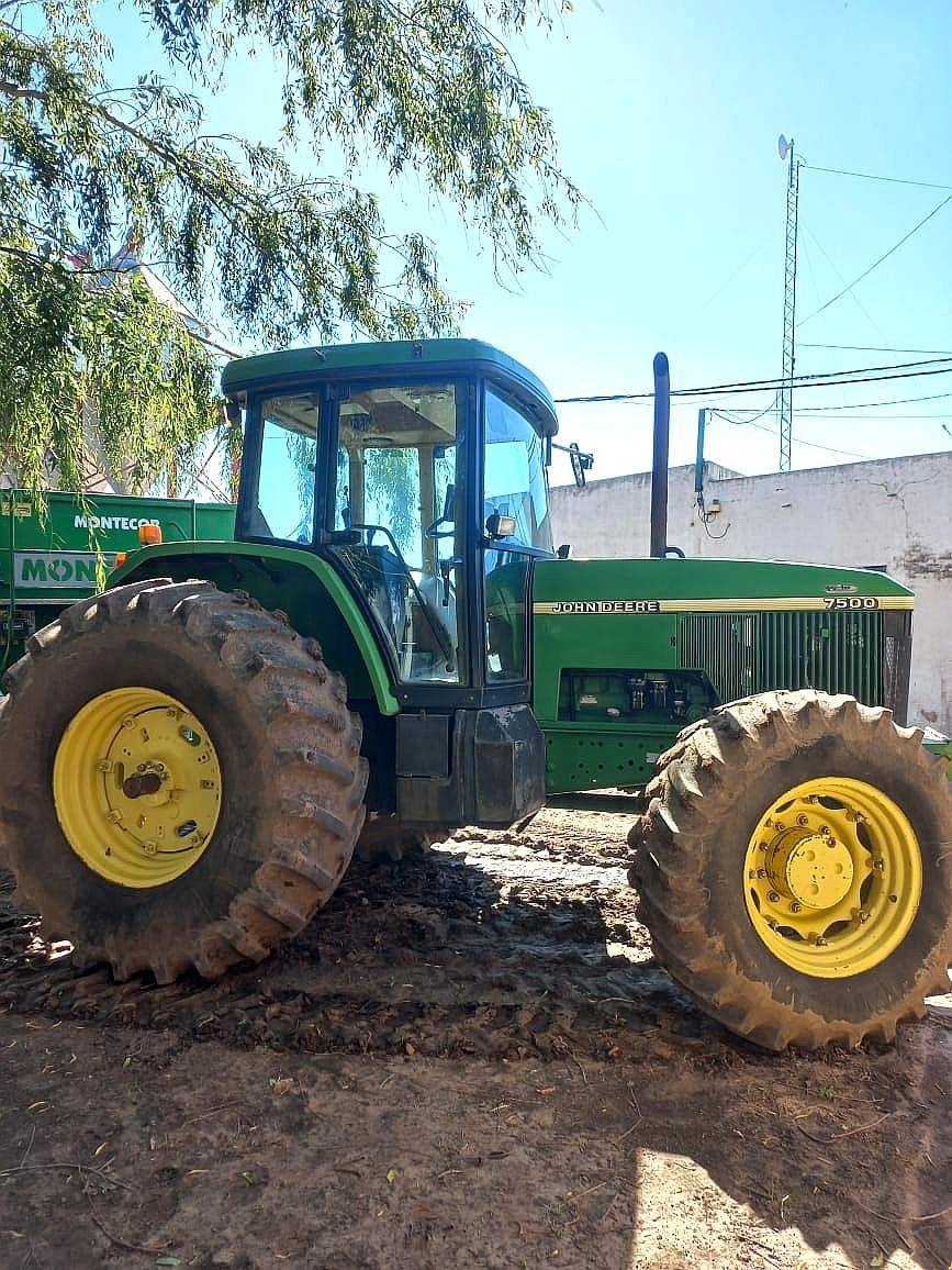 Tractor John Deere 7500