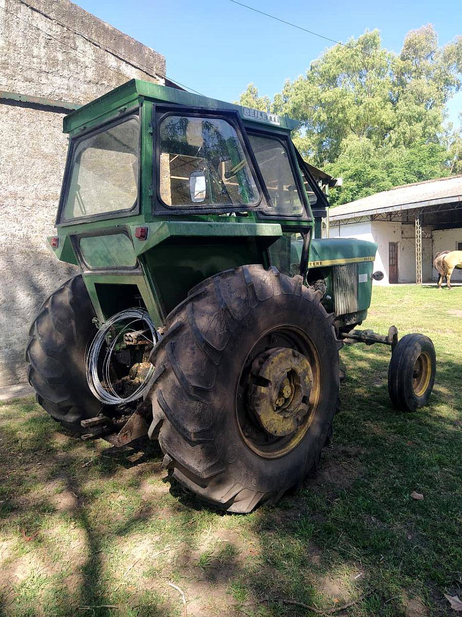Tractor John Deere 2420